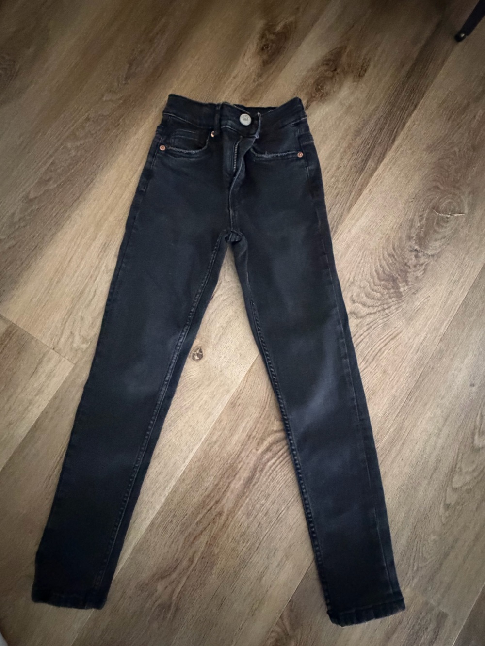 Boy’s Zara Skinny Jeans in distressed Black
